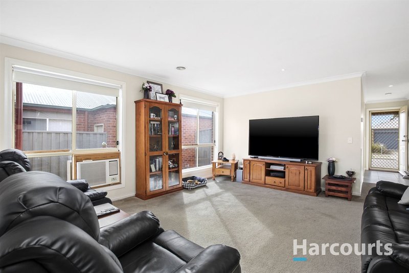 Photo - 91 Mcnulty Drive, Wendouree VIC 3355 - Image 5