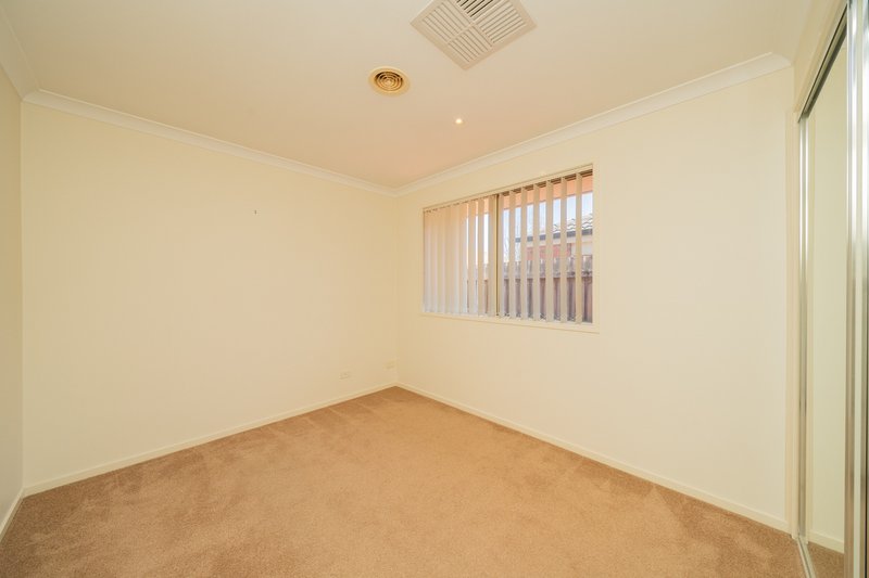 Photo - 91 Melzak Way, Berwick VIC 3806 - Image 10