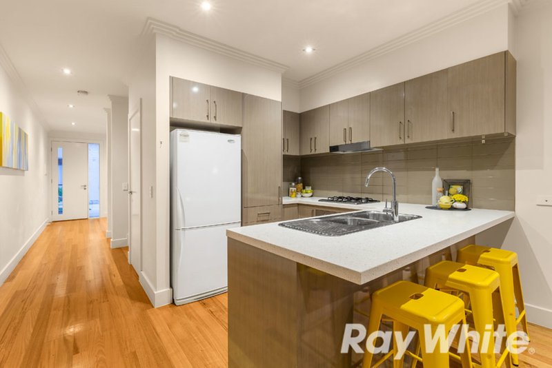 Photo - 9/1 Royton Street, Burwood East VIC 3151 - Image 2