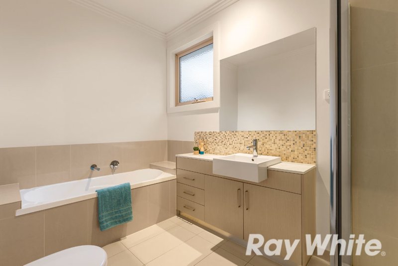 Photo - 9/1 Royton Street, Burwood East VIC 3151 - Image 7