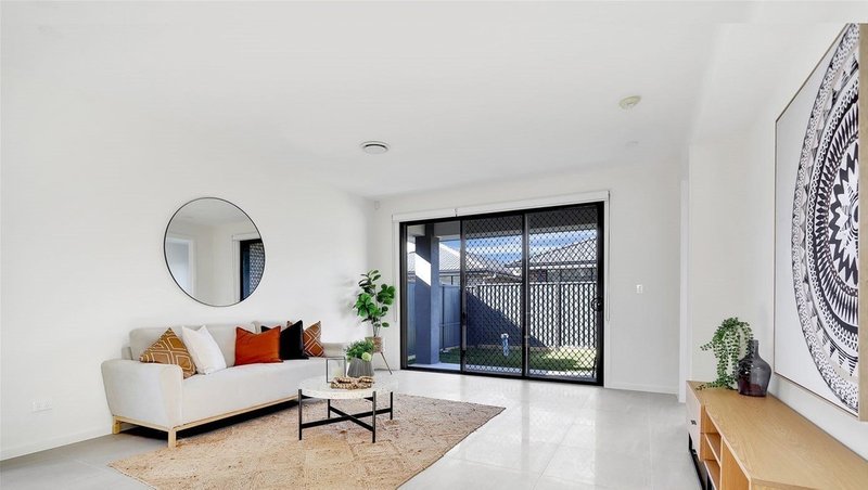 Photo - 91 Salix Street, Marsden Park NSW 2765 - Image 2