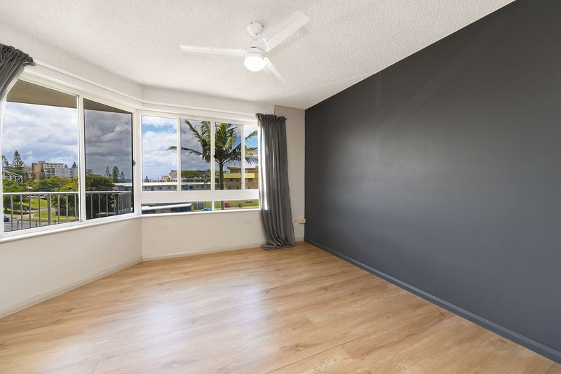 Photo - 9/1 Saltair Street, Kings Beach QLD 4551 - Image 3