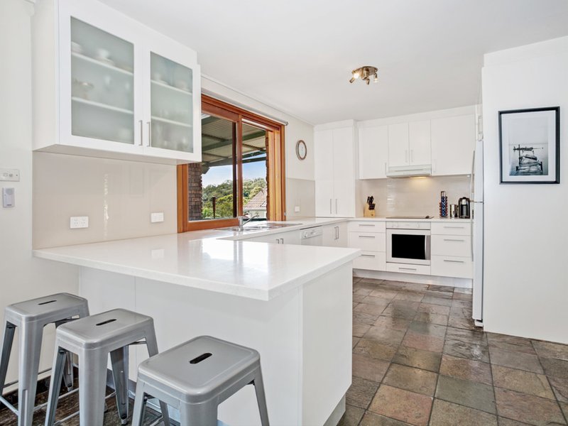 Photo - 91 Sladden Road, Yarrawarrah NSW 2233 - Image 6