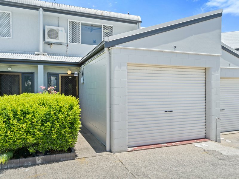 Photo - 9/1 Springfield Crescent, Manoora QLD 4870 - Image 9