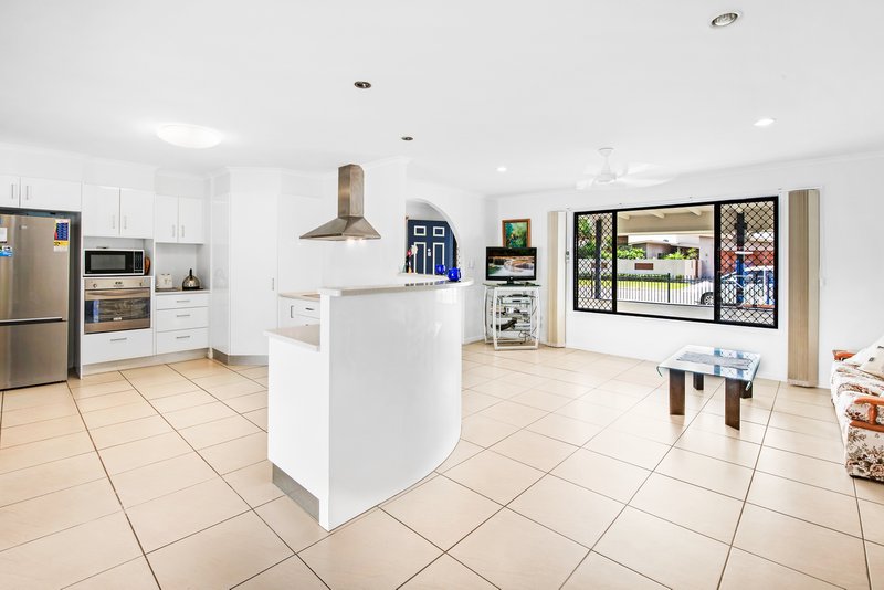 Photo - 91 Tepequar Drive , Maroochydore QLD 4558 - Image 17