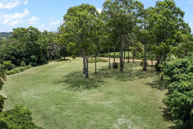 Photo - 91 Tiverton Place, Bridgeman Downs QLD 4035 - Image 2