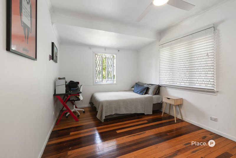 Photo - 91 Victoria Terrace, Greenslopes QLD 4120 - Image 11