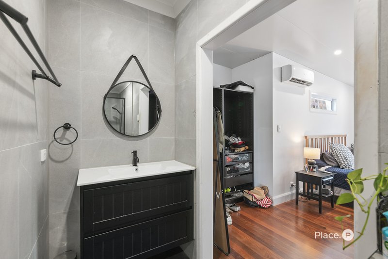 Photo - 91 Victoria Terrace, Greenslopes QLD 4120 - Image 12