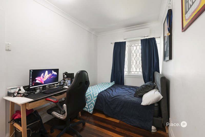 Photo - 91 Victoria Terrace, Greenslopes QLD 4120 - Image 15