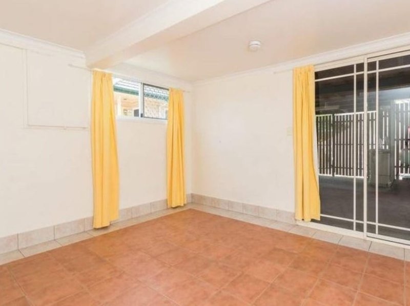 Photo - 91 Winstanley Street, Carina Heights QLD 4152 - Image 5