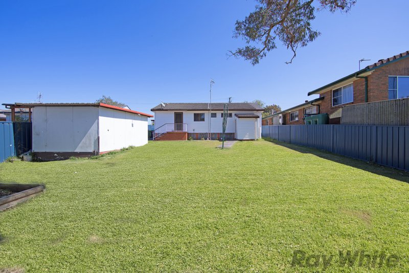 Photo - 91 Woolana Avenue, Budgewoi NSW 2262 - Image 8