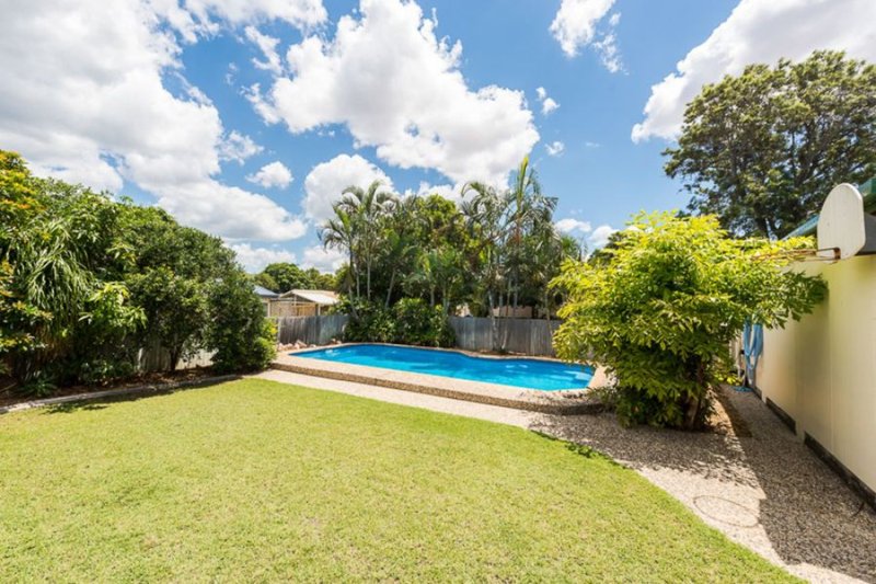 Photo - 91 Wyndham Ave , Boyne Island QLD 4680 - Image 3