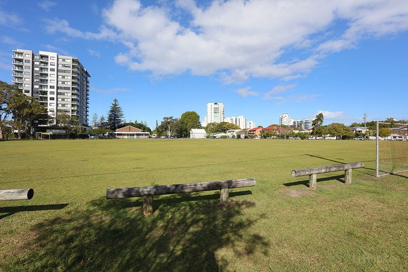 Photo - 9/10-12 Bath Street, Labrador QLD 4215 - Image 19