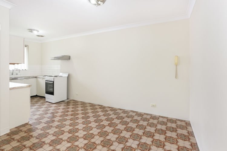 Photo - 9/10-12 Paton Street, Merrylands NSW 2160 - Image 4