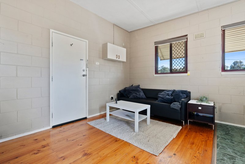 Photo - 9/10 Arthur Street, Crestwood NSW 2620 - Image 5