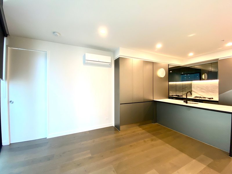 Photo - 910/134-160 Spencer Street, Melbourne VIC 3000 - Image 2