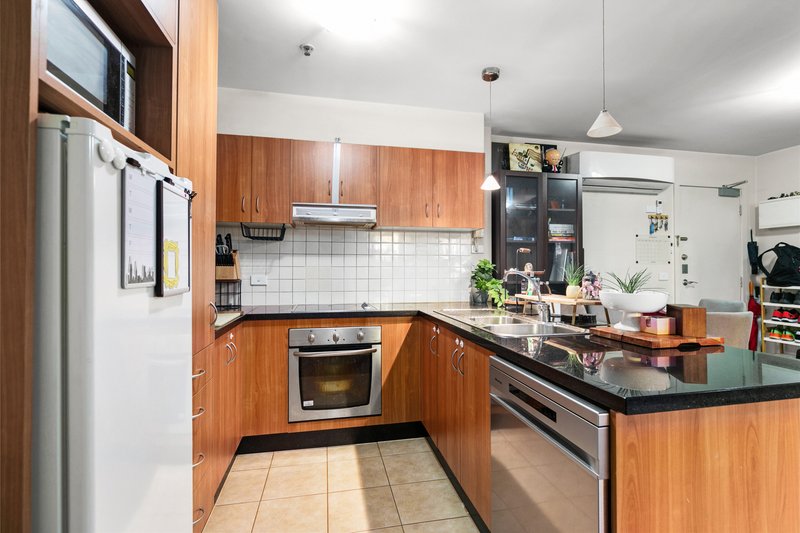 Photo - 9/102-106 St Georges Road, Preston VIC 3072 - Image 4