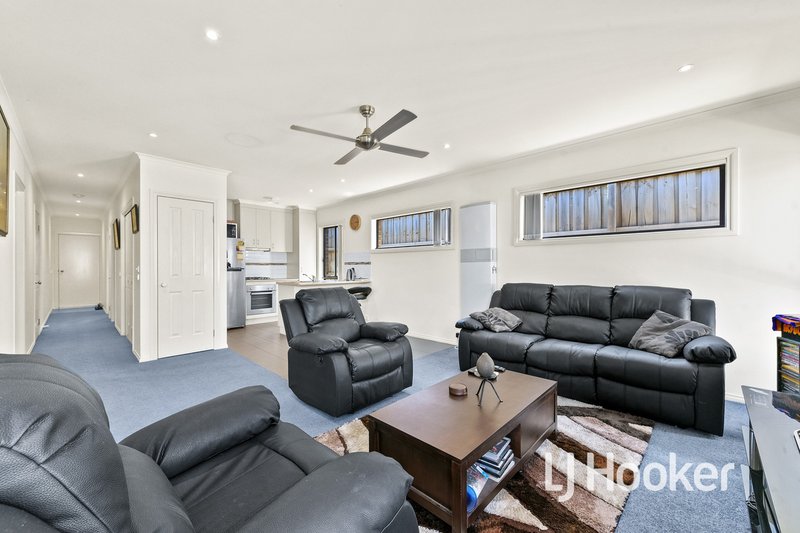 Photo - 9/103 Army Road, Pakenham VIC 3810 - Image 6