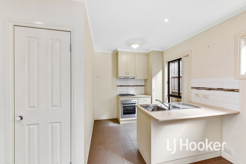 Photo - 9/103 Army Road, Pakenham VIC 3810 - Image 4