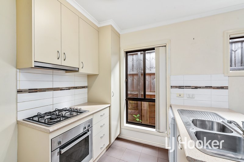 Photo - 9/103 Army Road, Pakenham VIC 3810 - Image 5