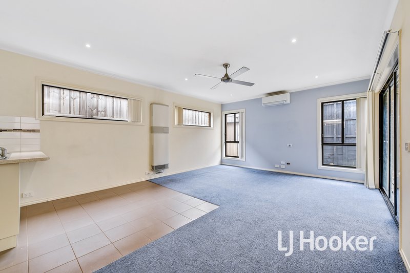 Photo - 9/103 Army Road, Pakenham VIC 3810 - Image 6