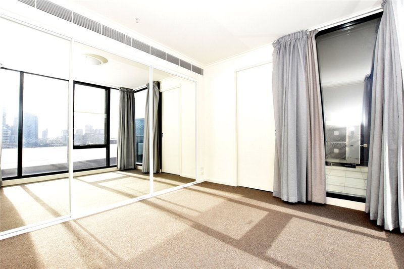 Photo - 910/63 Whiteman Street, Southbank VIC 3006 - Image 4