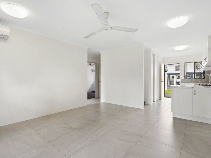Photo - 9/108-110 Mayers Street, Manunda QLD 4870 - Image 5