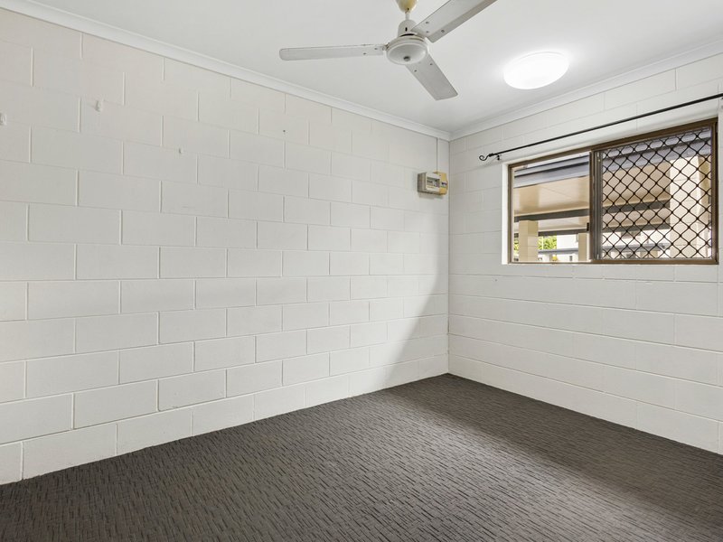 Photo - 9/108-110 Mayers Street, Manunda QLD 4870 - Image 8