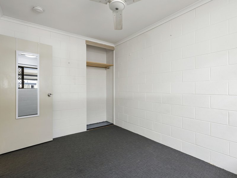 Photo - 9/108-110 Mayers Street, Manunda QLD 4870 - Image 9