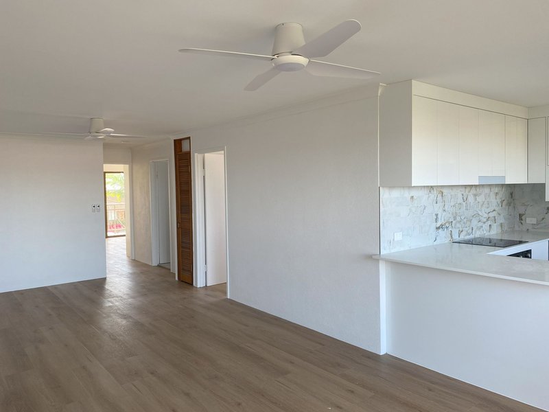 Photo - 9/11-13 Barooga Crescent, Mooloolaba QLD 4557 - Image 4