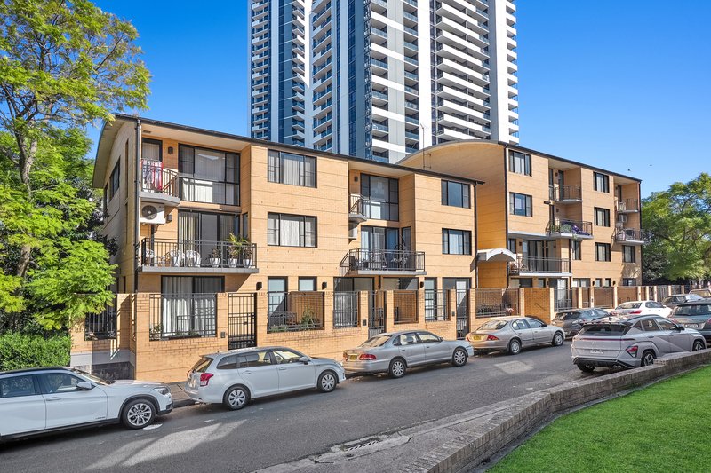 Photo - 9/11 Charles Street, Liverpool NSW 2170 - Image 1