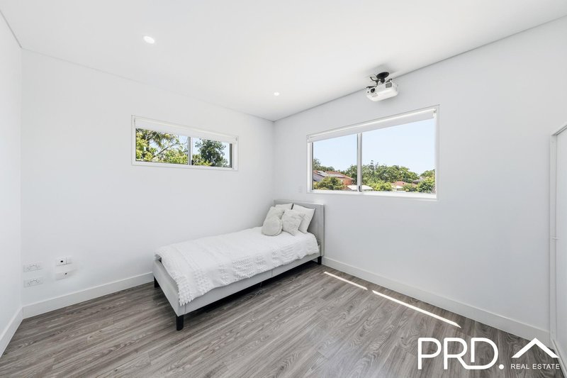 Photo - 911 Henry Lawson Drive, Picnic Point NSW 2213 - Image 14