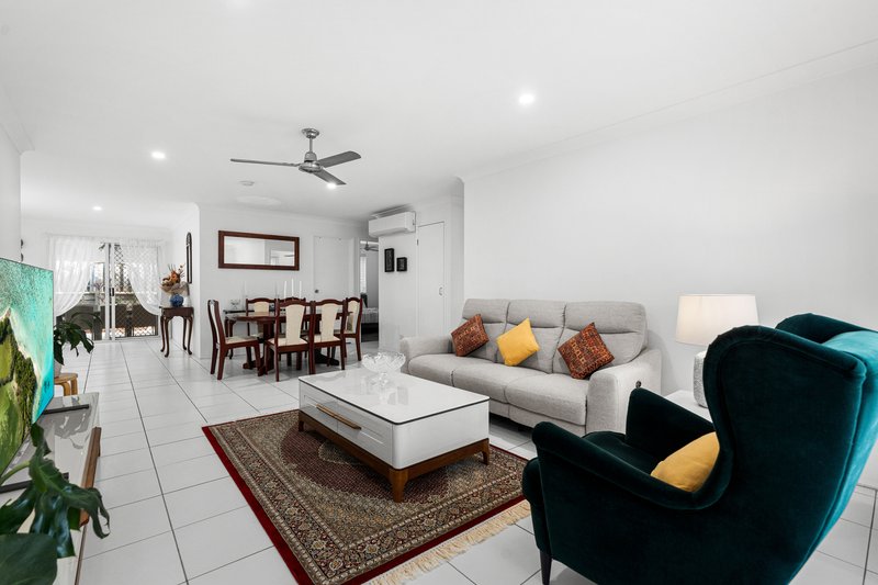 Photo - 9/11 Thornlake Court, Tingalpa QLD 4173 - Image 3