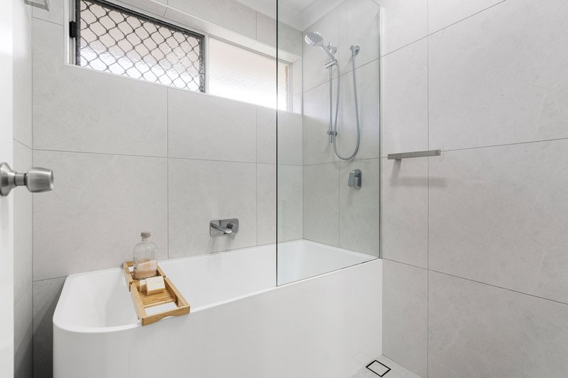 Photo - 9/11 Thornlake Court, Tingalpa QLD 4173 - Image 12