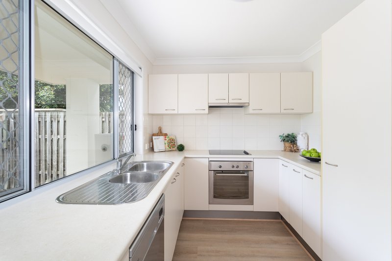 Photo - 9/110 Lexey Crescent, Wakerley QLD 4154 - Image 1