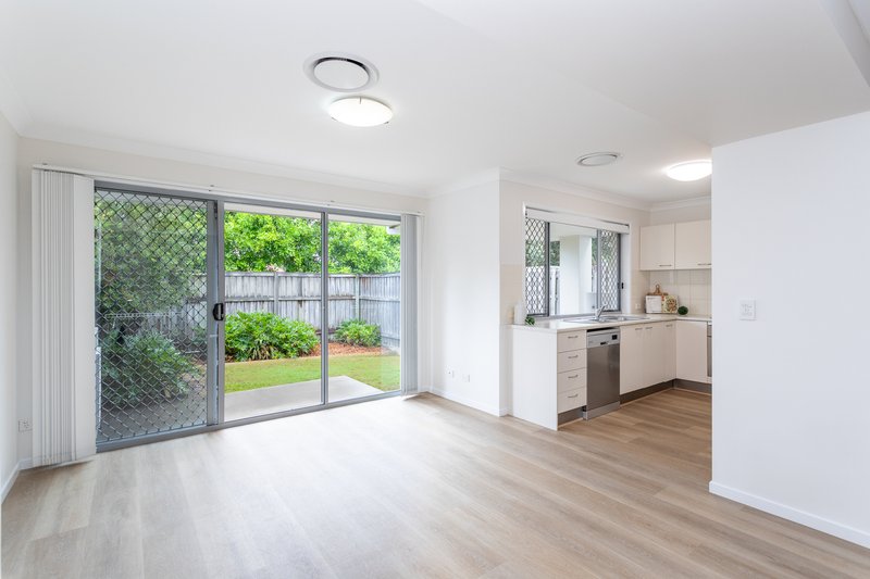 Photo - 9/110 Lexey Crescent, Wakerley QLD 4154 - Image 2