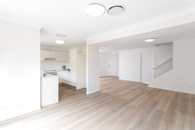 Photo - 9/110 Lexey Crescent, Wakerley QLD 4154 - Image 3