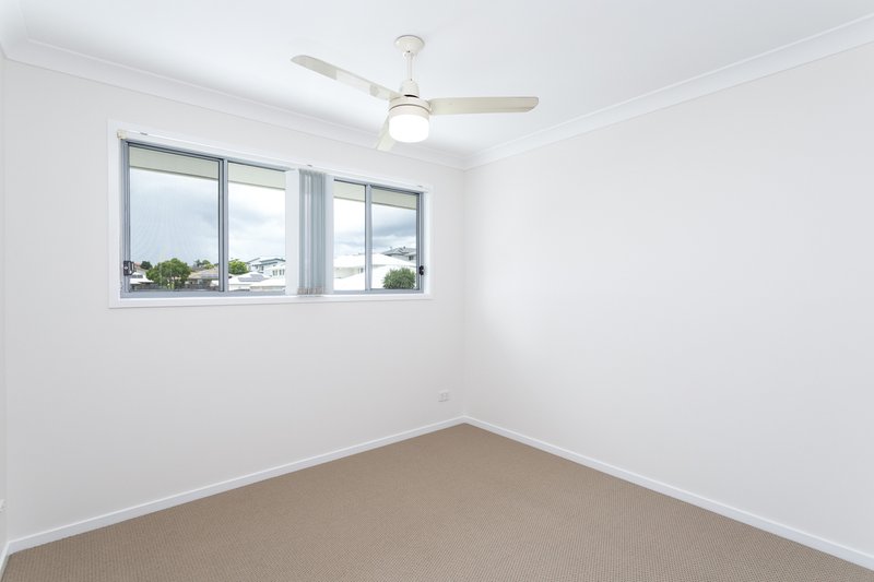 Photo - 9/110 Lexey Crescent, Wakerley QLD 4154 - Image 8