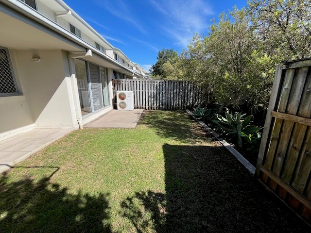 Photo - 9/110 Lexey Crescent, Wakerley QLD 4154 - Image 10