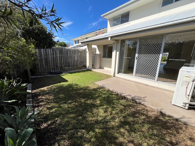 Photo - 9/110 Lexey Crescent, Wakerley QLD 4154 - Image 11