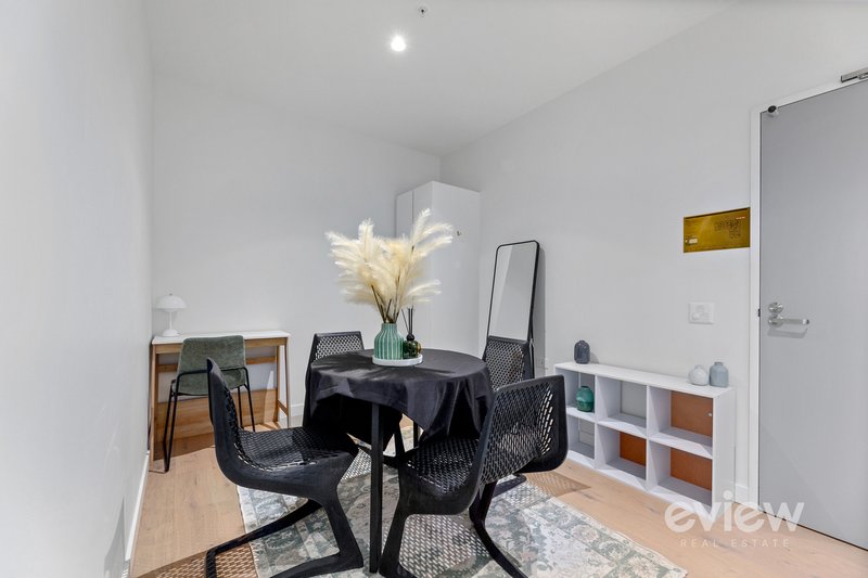 Photo - 911/259-263 Normanby Road, South Melbourne VIC 3205 - Image 5