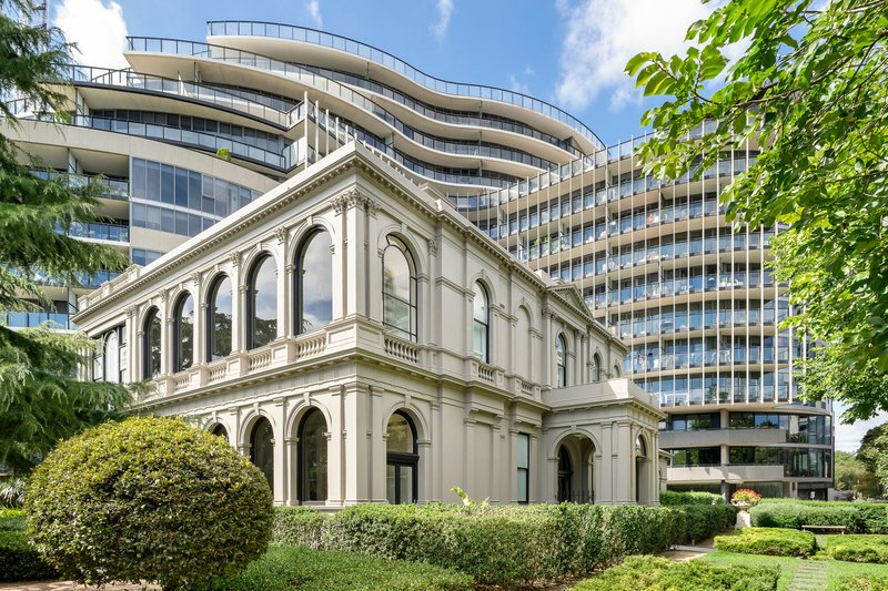 Photo - 911/55 Queens Road, Melbourne VIC 3004 - Image 1