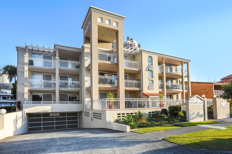 Photo - 9/12-14 Britannia Ave , Broadbeach QLD 4218 - Image 5