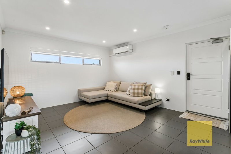 Photo - 9/12 Heath Road, Kalamunda WA 6076 - Image 3