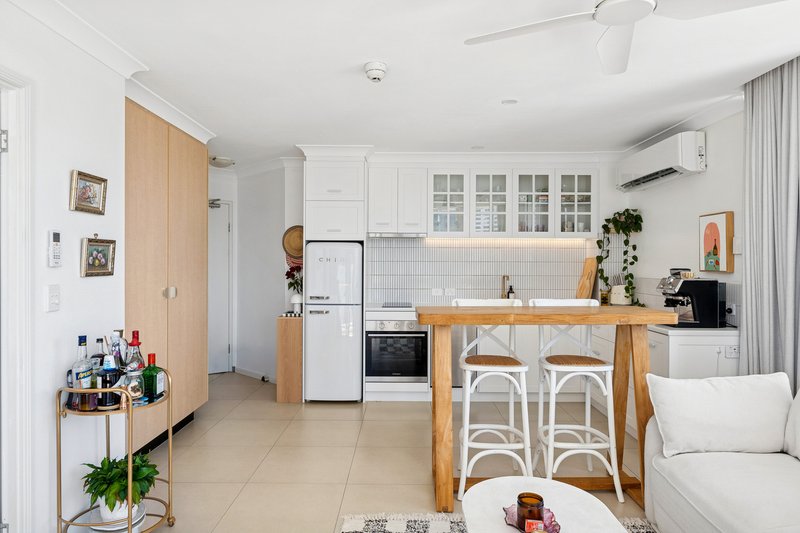 Photo - 91/210 Surf Parade, Surfers Paradise QLD 4217 - Image 16