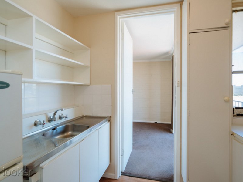 Photo - 912/112 Goderich Street, East Perth WA 6004 - Image 5