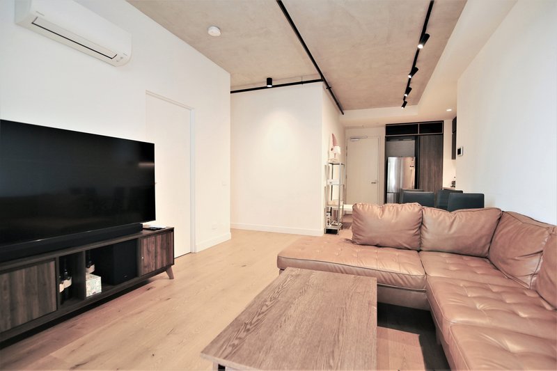 Photo - 912/3 Aquitania Way, Docklands VIC 3008 - Image 13