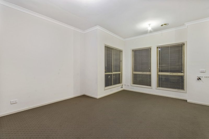 Photo - 9/1231-1235 Heatherton Road, Noble Park VIC 3174 - Image 3