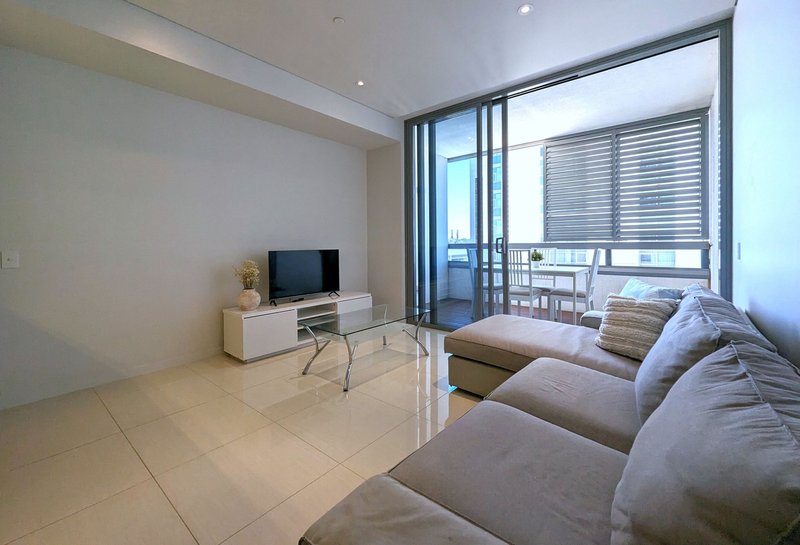 Photo - 912/8 Adelaide Terrace, East Perth WA 6004 - Image 2