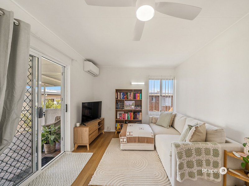 Photo - 9/13-15 Downs Street, Redcliffe QLD 4020 - Image 4